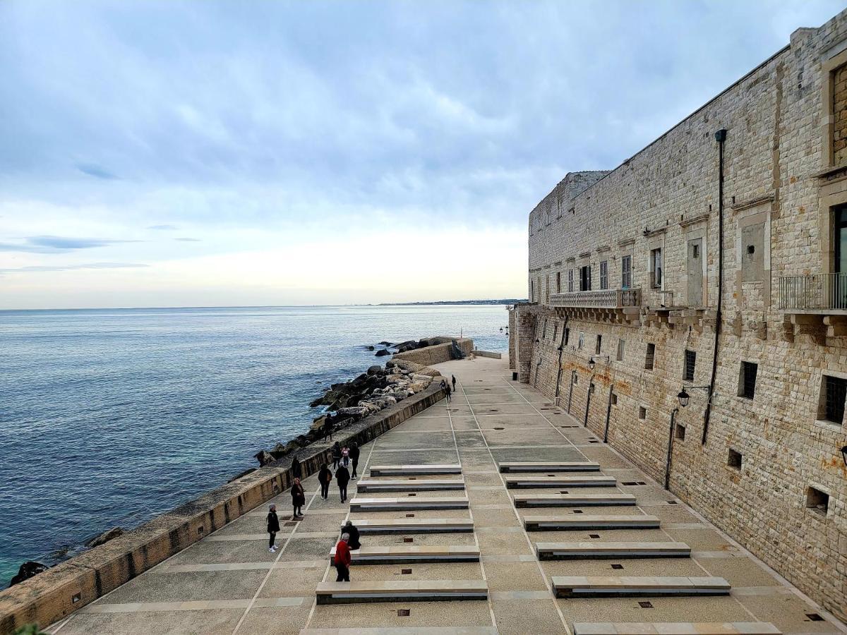 Giovinazzo Historic Apulia Old Town Stone House With Private Patio Daire Dış mekan fotoğraf